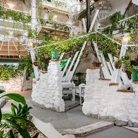 Higina Hotel 4*